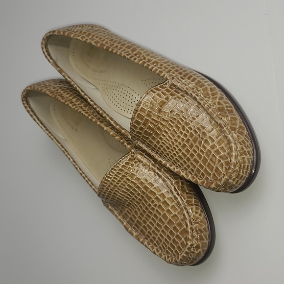 SAS Simplify Croc Print Tripad Comfort Loafers - Picture 1 of 9